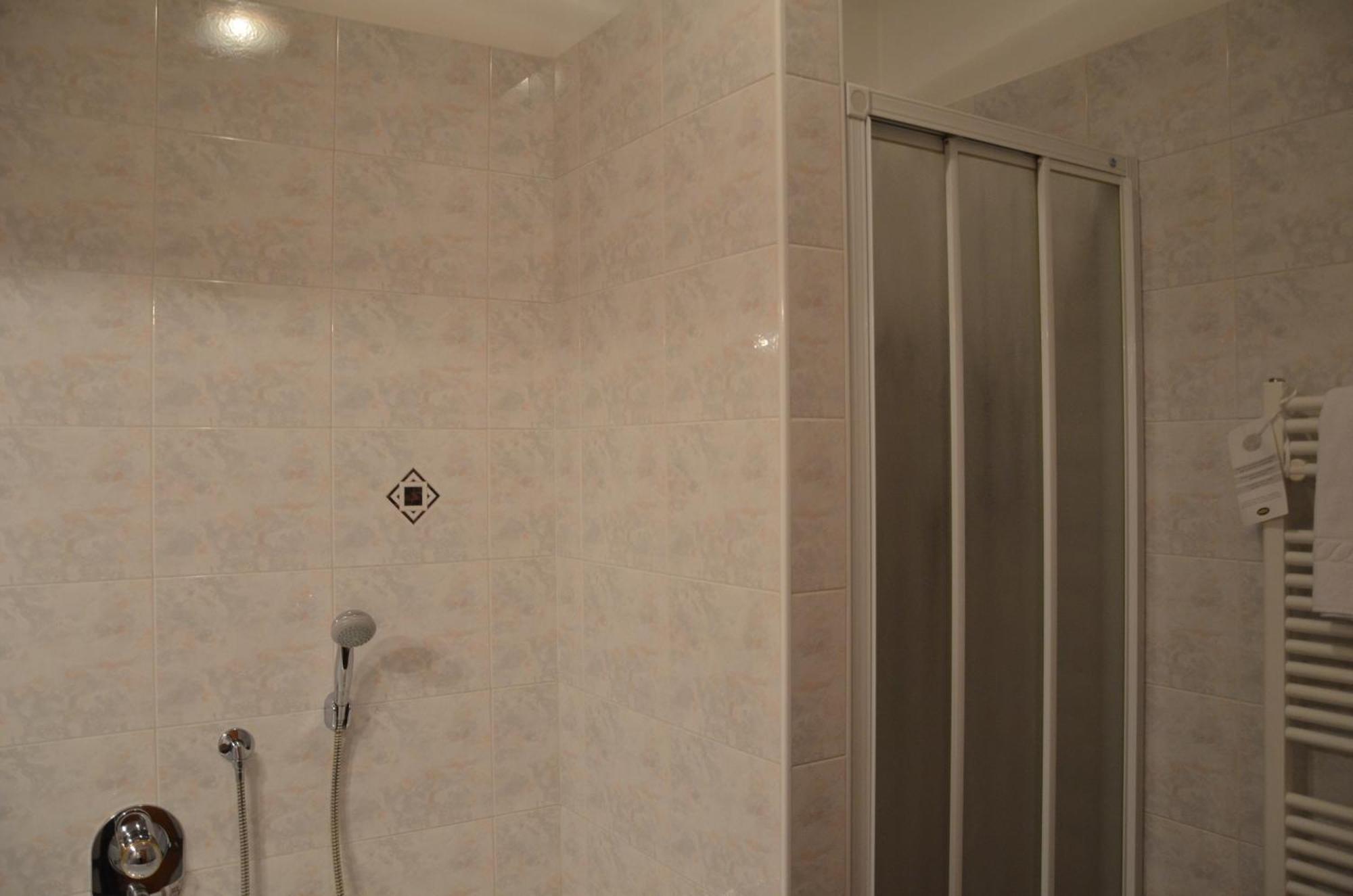 Hotel Greifenstein Terlano Bilik gambar